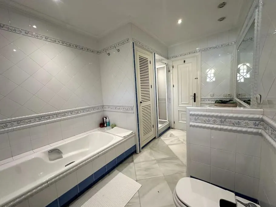 Villa Privada Con Piscina En Malaga