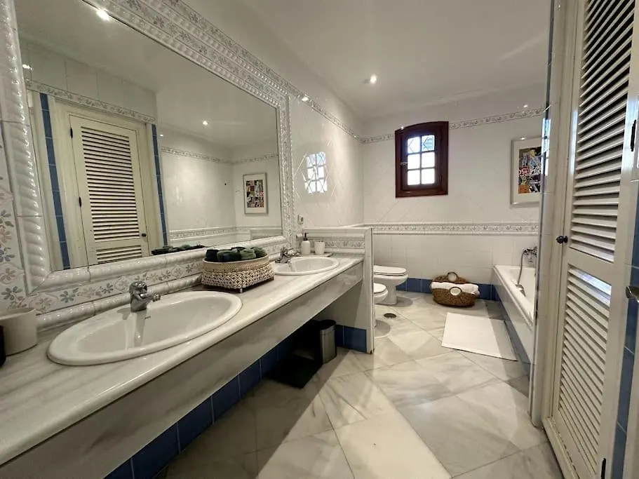 Villa Privada Con Piscina En Malaga Spain